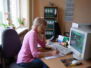 femme-telephone-ordinateur