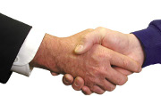 mains-poignee-accord-hommes