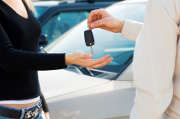 mains-cles-auto