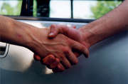 voiture-auto-mains-hommes