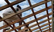 travaux-toiture-ouvriers